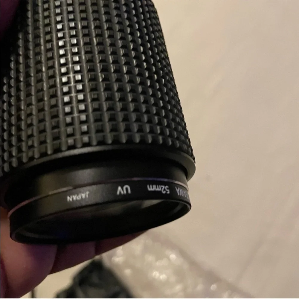 TOKINA Black Zoom Lens with Essential Accessories